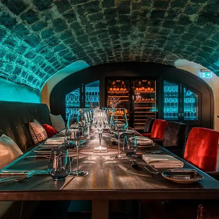 Ξενοδοχείο Deidesheimer Hof 5*