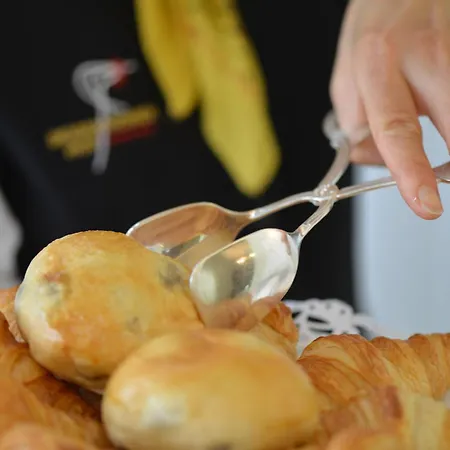 Deidesheimer Hof מלון דיידסהאם