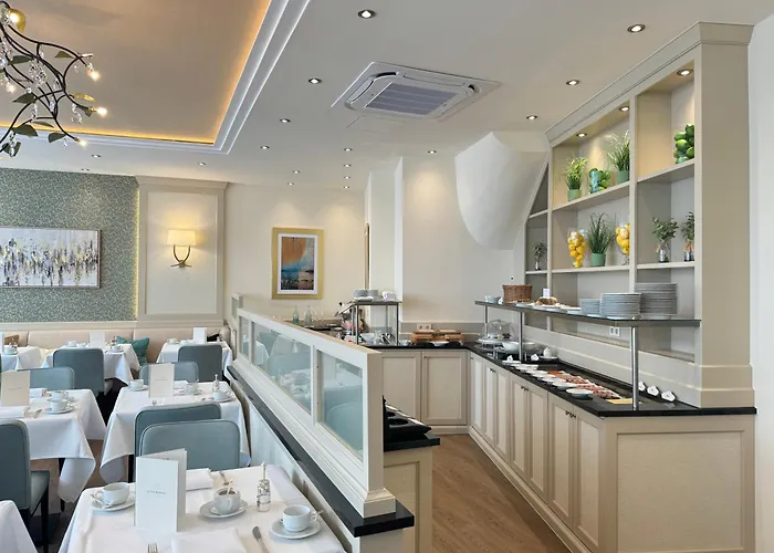 Deidesheimer Hof מלון דיידסהאם